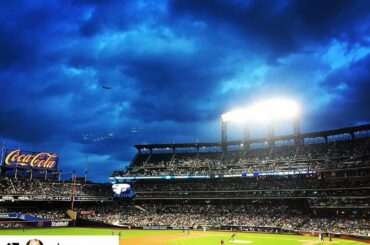 Belle nuit au stade de baseball. #CitiField #mets ...