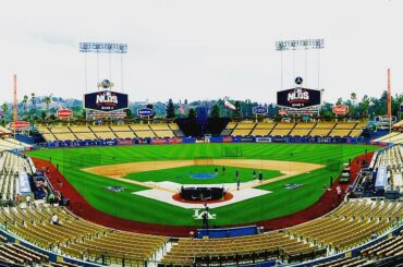 Bonjour, LA. #NLDS ...