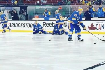 Il est presque temps. #WinterClassic @stlouisblues (via @cardinals) ...