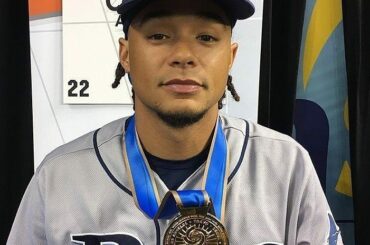 @ chrisarcher22 remporte la médaille d’or de son équipe américaine. # WBC2017 ...