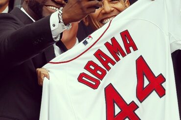 Le #selfie vu 'autour du monde. #soxandstripes #redsox ...