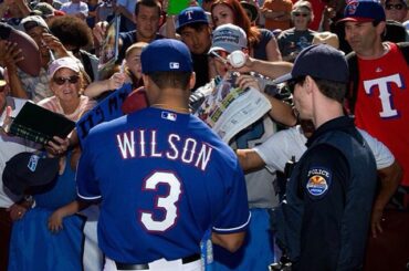 Via @dangerusswilson: #tbt à tous les fans de baseball @mlb et @rangers pour le ...