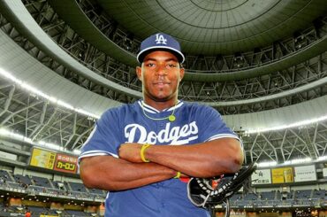 #TBT: @YasielPuig emmène ses talents à l'étranger. #JapanSeries ...