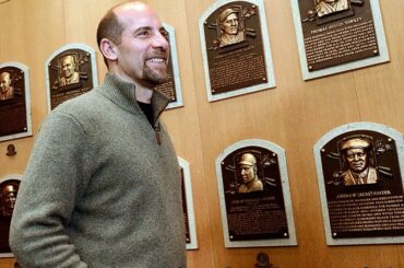 John Smoltz a visité sa future maison aujourd'hui. # HOF2015 ...