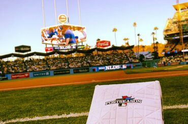 Temps pour le quatrième match à Los Angeles. #NLDS ...