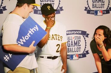 Ces fans ont dit que Cutch était #ASGWorthy, alors il les a remerciés. Personnellement. mlb.com/vot ...