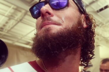 Les #Marlins signent C Jarrod Saltalamacchia pour un contrat de 3 ans. #Cuisinère chaude...