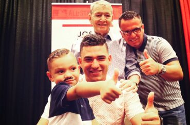 Le fils de Jose Iglesias vole la vedette!  #ASG, présenté par @Tmobile ...