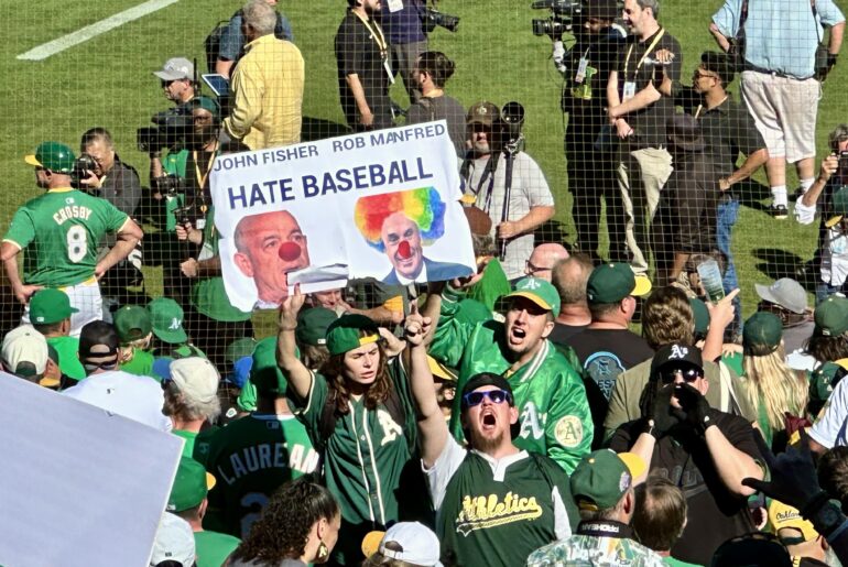 Le dernier match à Oakland : « John Fisher et Rob Manfred détestent le baseball »