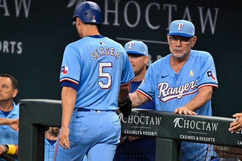 Corey Seager, joueur des Rangers, subira une opération chirurgicale pour une hernie sportive qui mettra fin à sa saison