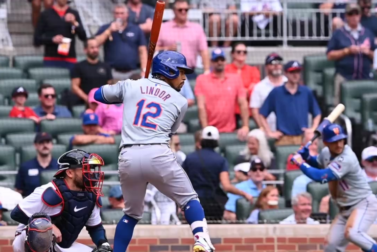 Les RH à 2 points de Francisco Lindor pour mettre les Mets en place, depuis le terrain !