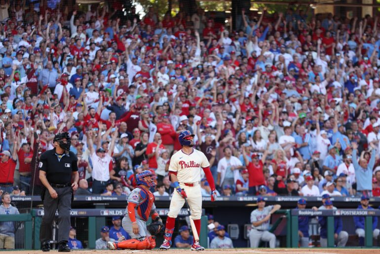 Le moment où Kyle Schwarber a rendu fou tout le Citizens Bank Park