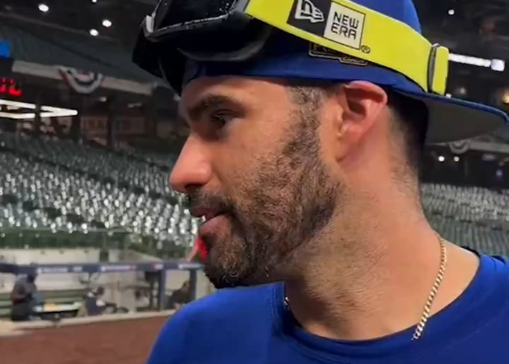 JD Martinez sur la façon dont le club-house des Mets gère le bruit extérieur : "Vous savez quoi, ils disent que nous sommes nuls, nous sommes nuls. Suçons. Allons sucer ensemble. Allons nous amuser à sucer."