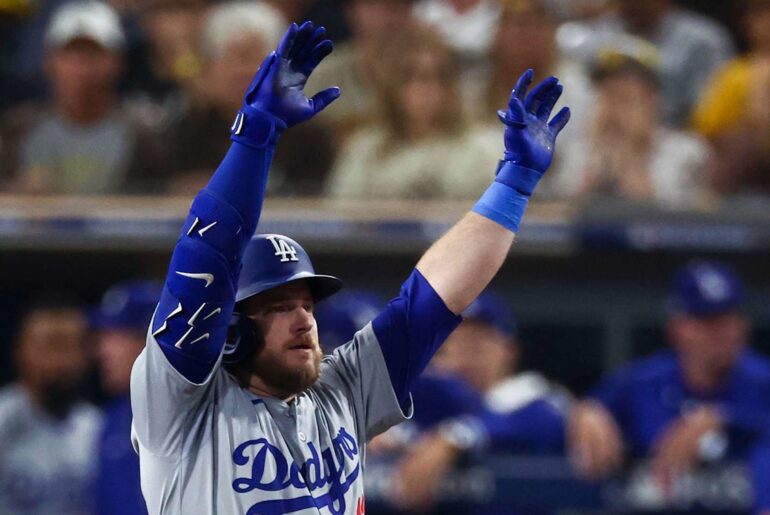 Max Muncy déchire les « experts » qui doutaient des chances des Dodgers contre les Padres : « F-k These Guys »